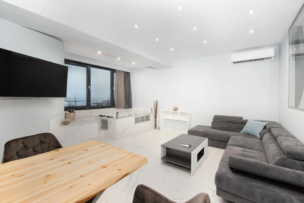 Sea & City Luxury Suite location